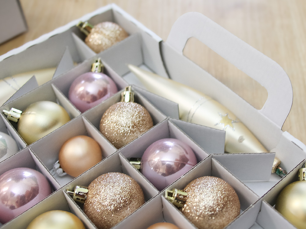 individuell anpassbare Sortierbox für Weihnachtsschmuck nicht nur Kugeln perfekt verpackt