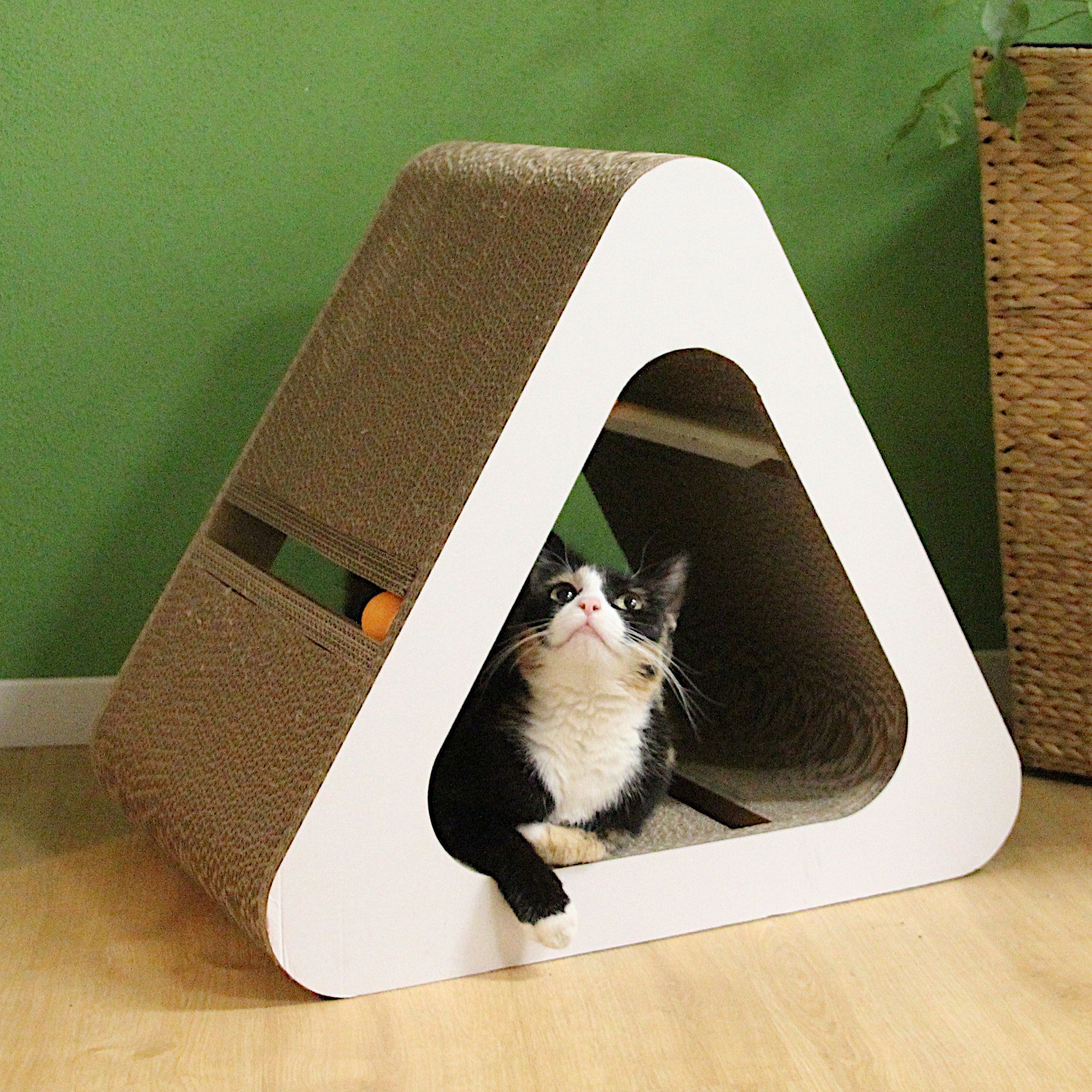 Katzendreieck in weiß mit Katze Milka - recyclebar und langlebig