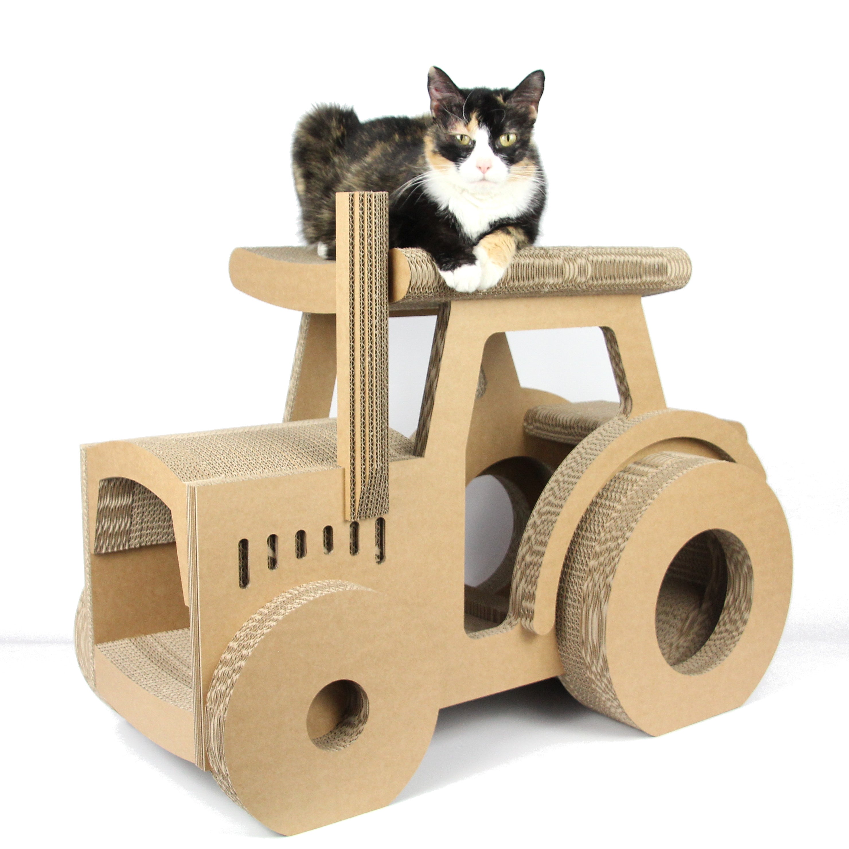 Katzentraktor aus Wellpappe - großes Kratzmöbel im Traktor-Design