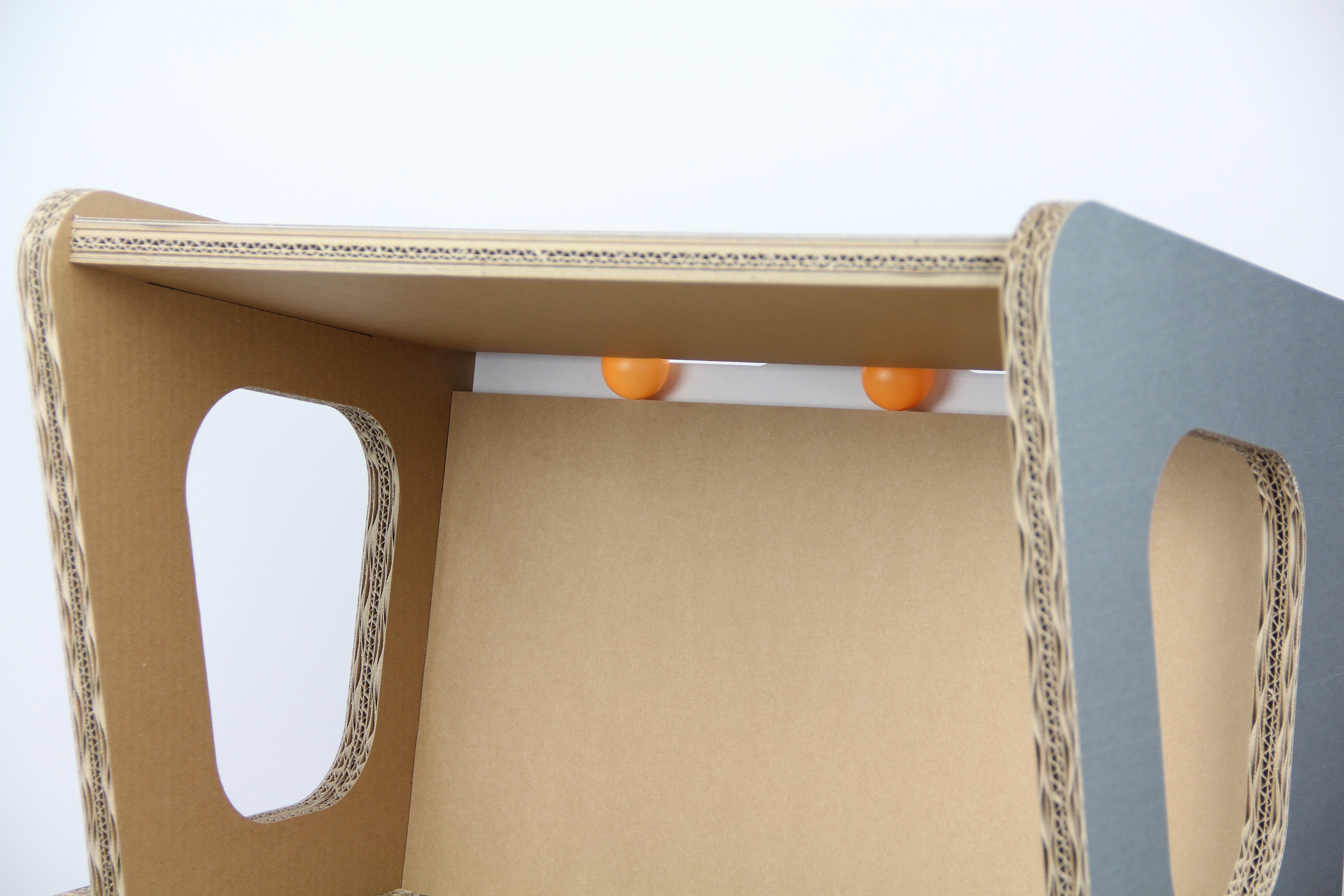 Katzenstrandkorb Innenansicht - Versteck und Spielmöglichkeit für Katzen