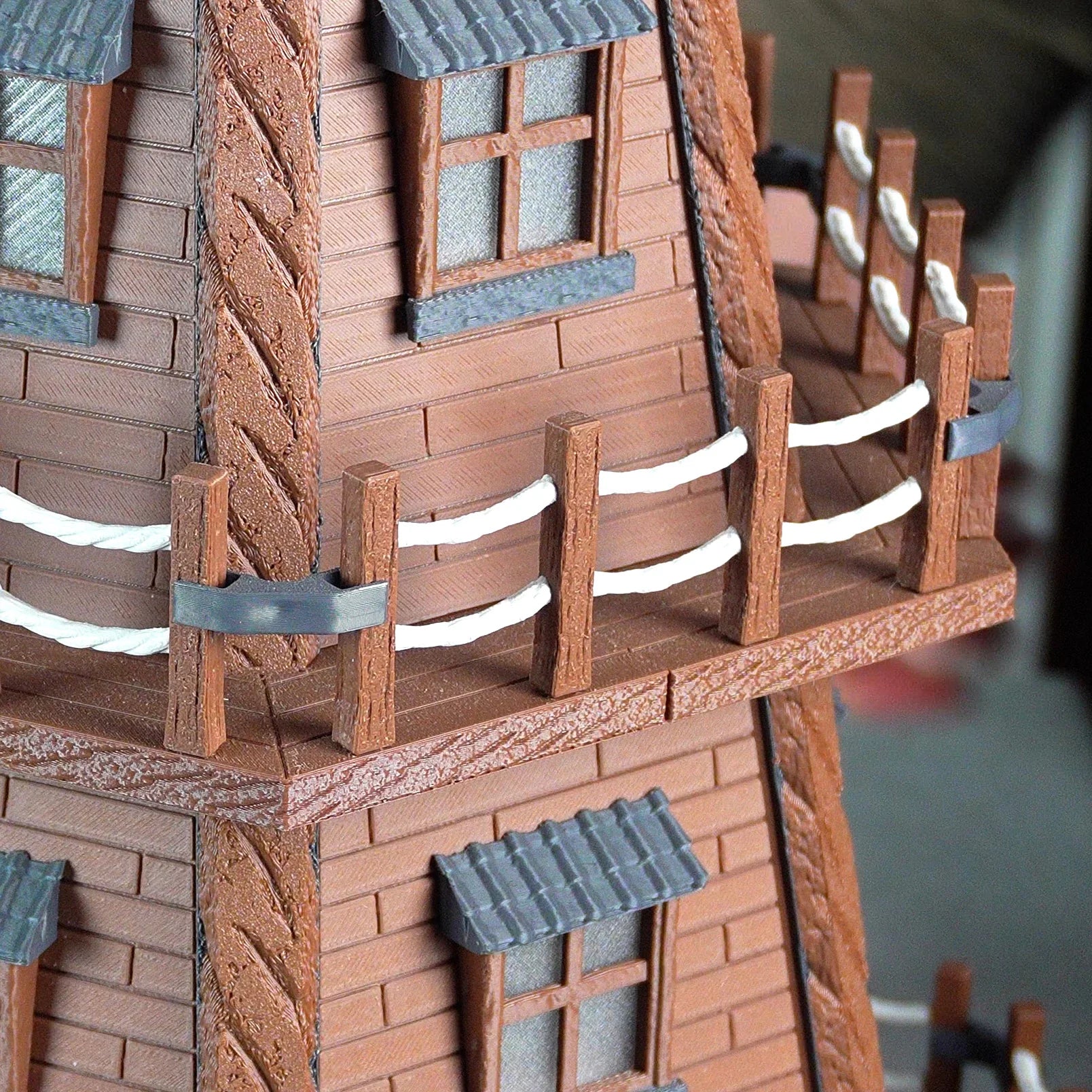 Detailaufnahme 3D-Druck Modellbausatz Jutland Mill Aarhus mit Ziegelfassade und Balkon